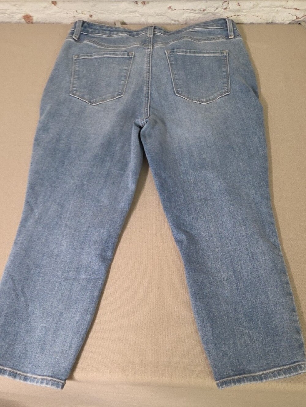 Talbots Crop Size 12P Light Washed Stretch - Picture 5 of 6